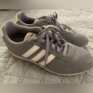 Adidas Sneakers EUC Gray